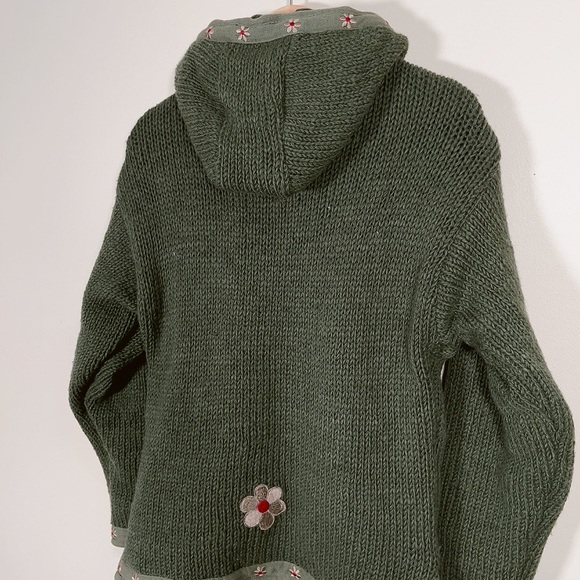 LAUNDROMAT | CHUNKY GREEN WOOL CARDIGAN - Picture 11 of 14